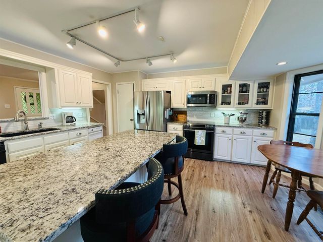 2507 Arkansas Valley Drive, Little Rock, AR 72212