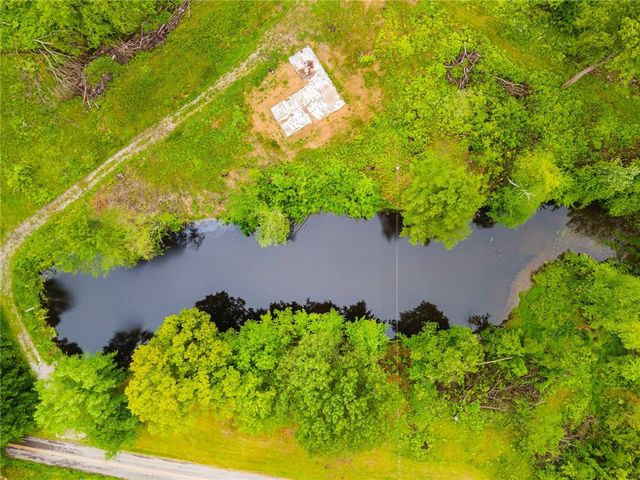 4109 High Hill Rd, Pulaski Twp - Law, PA 16159