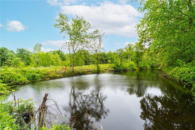 4109 High Hill Rd, Pulaski Twp - Law, PA 16159