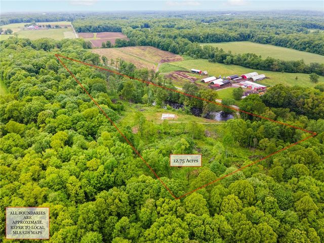 4109 High Hill Rd, Pulaski Twp - Law, PA 16159