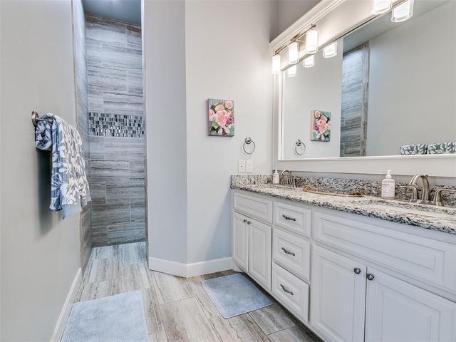 2251 E Kellan Court Terrace, Mustang, OK 73064