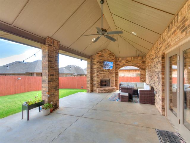 2251 E Kellan Court Terrace, Mustang, OK 73064