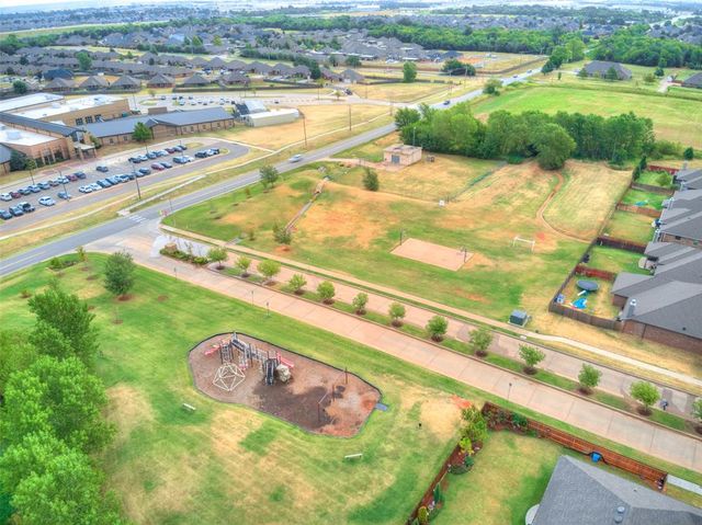 2251 E Kellan Court Terrace, Mustang, OK 73064