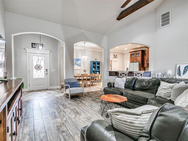 2251 E Kellan Court Terrace, Mustang, OK 73064