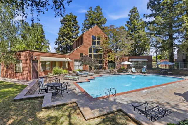 945 Catkin Court, San Jose, CA 95128