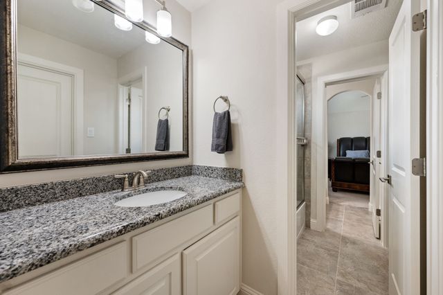 1204 Huron Drive, Grapevine, TX 76051