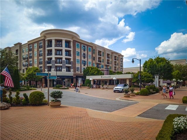2800 Laurelwood Lane, Alpharetta, GA 30009