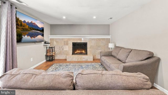 2579 POLK CT, Warrington, PA 18976