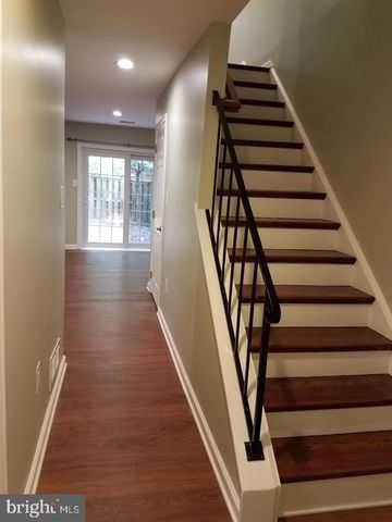 5551 WINFORD CT, Fairfax, VA 22032