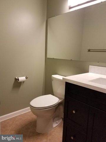 5551 WINFORD CT, Fairfax, VA 22032