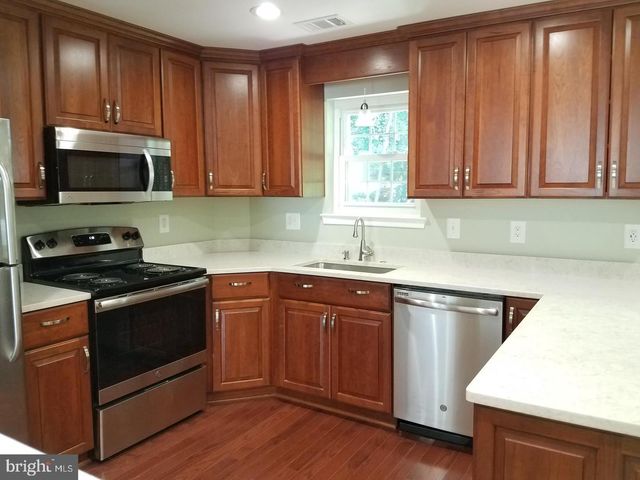 5551 WINFORD CT, Fairfax, VA 22032