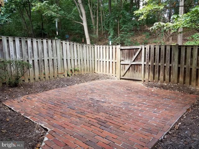 5551 WINFORD CT, Fairfax, VA 22032