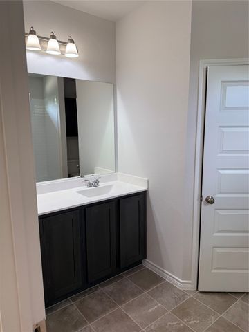 411 Saddle Lane, Denton, TX 76205