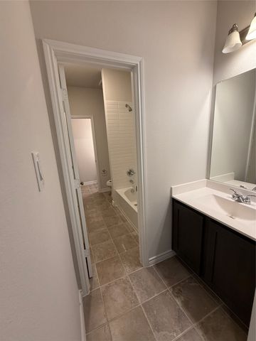 411 Saddle Lane, Denton, TX 76205