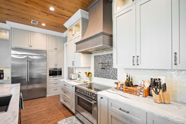 31729 River Rd, Orange Beach, AL 36561