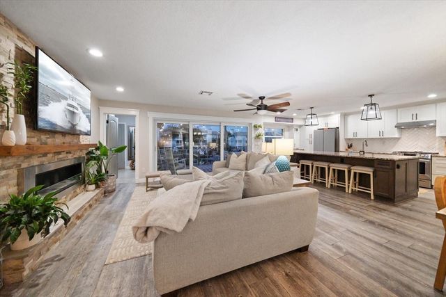 300 6TH AVENUE, Indian Rocks Beach, FL 33785