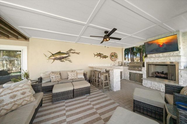 300 6TH AVENUE, Indian Rocks Beach, FL 33785