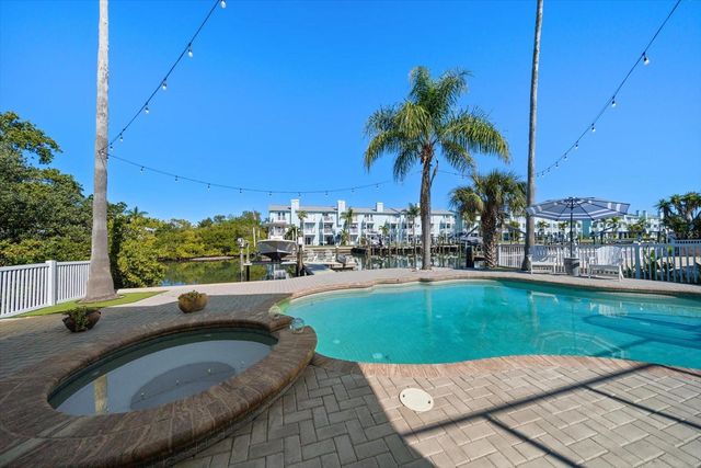 300 6TH AVENUE, Indian Rocks Beach, FL 33785