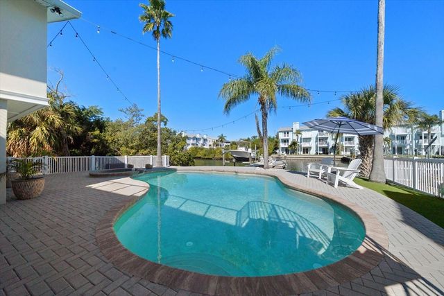 300 6TH AVENUE, Indian Rocks Beach, FL 33785