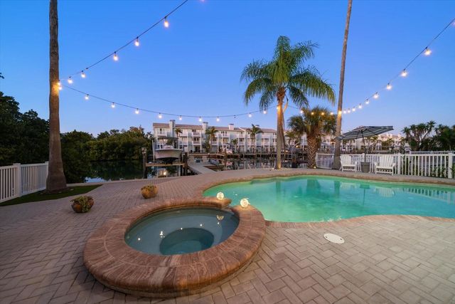 300 6TH AVENUE, Indian Rocks Beach, FL 33785