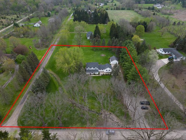 6121 Saline Waterworks Road, Lodi Twp, MI 48176