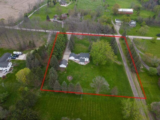 6121 Saline Waterworks Road, Lodi Twp, MI 48176