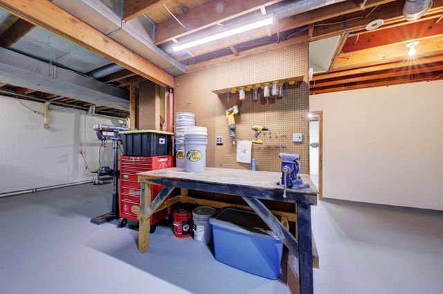 6121 Saline Waterworks Road, Lodi Twp, MI 48176