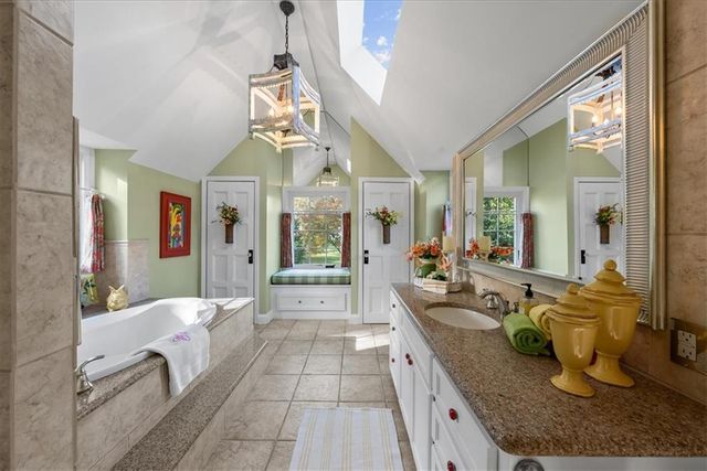 6331 ENSLEY Lane, Mission Hills, KS 66208