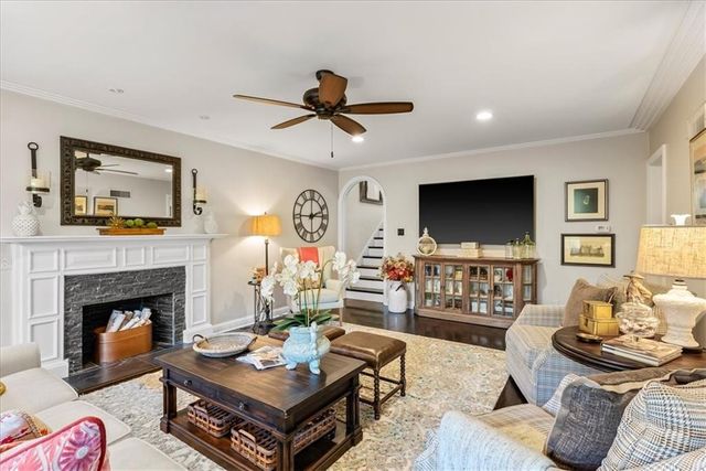 6331 ENSLEY Lane, Mission Hills, KS 66208