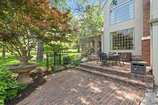 6331 ENSLEY Lane, Mission Hills, KS 66208