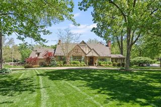 6331 ENSLEY Lane, Mission Hills, KS 66208