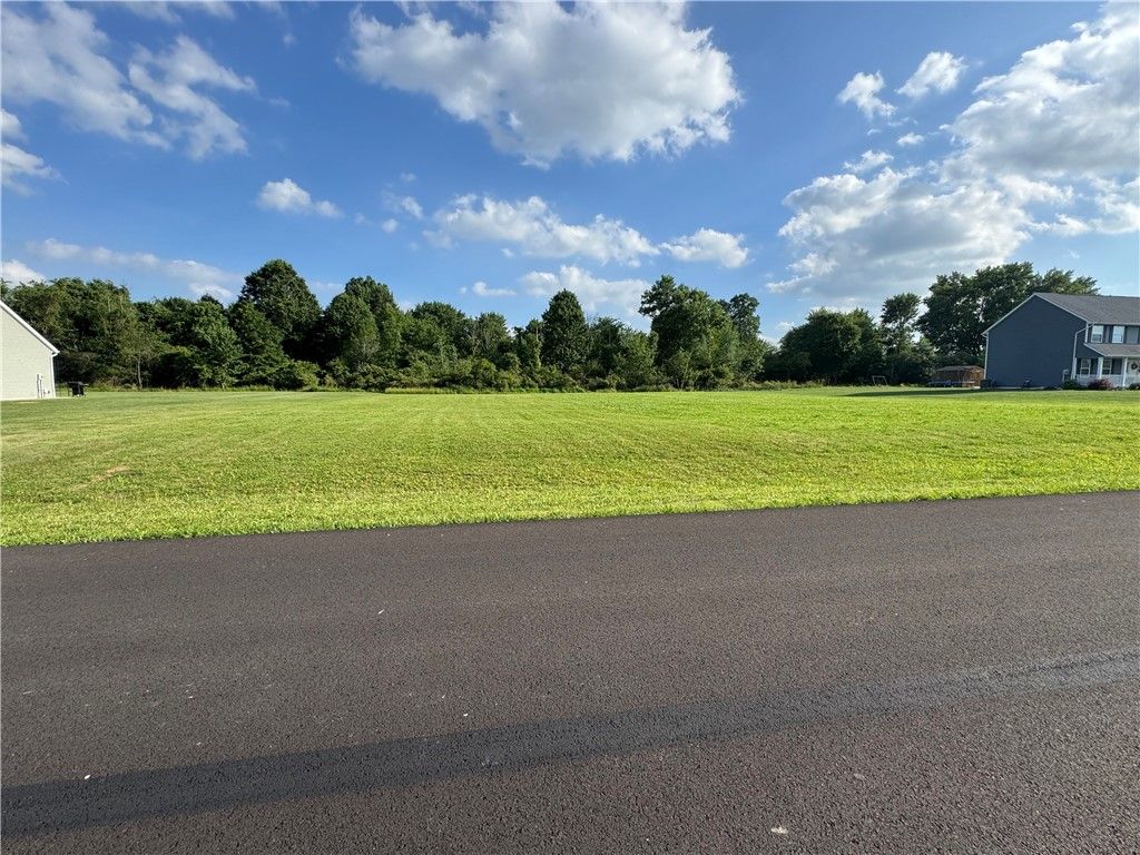 Lot 19 Tradewind Dr, North Beaver Twp, PA 16102