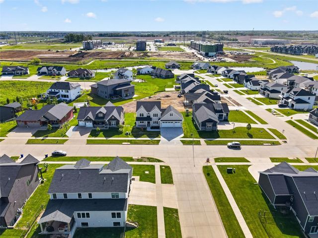 1700 Green Oak Pass, Tiffin, IA 52340
