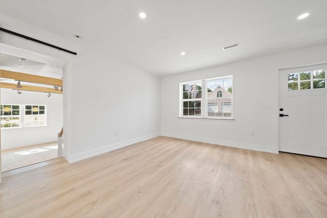 186 Elm, Hanover, MA 02339