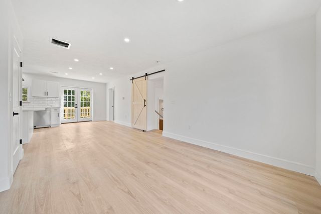 186 Elm, Hanover, MA 02339
