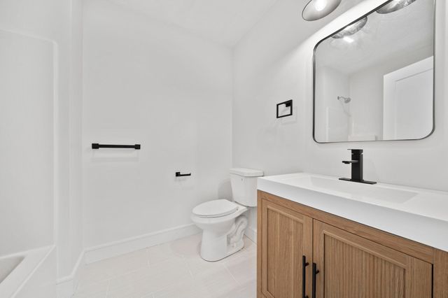 186 Elm, Hanover, MA 02339