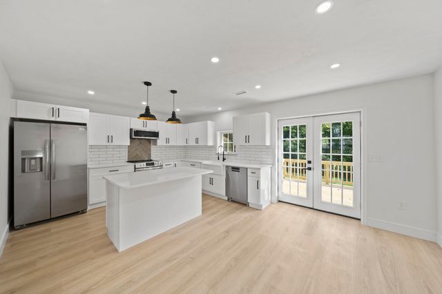 186 Elm, Hanover, MA 02339