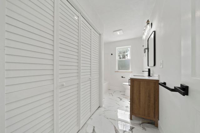 186 Elm, Hanover, MA 02339