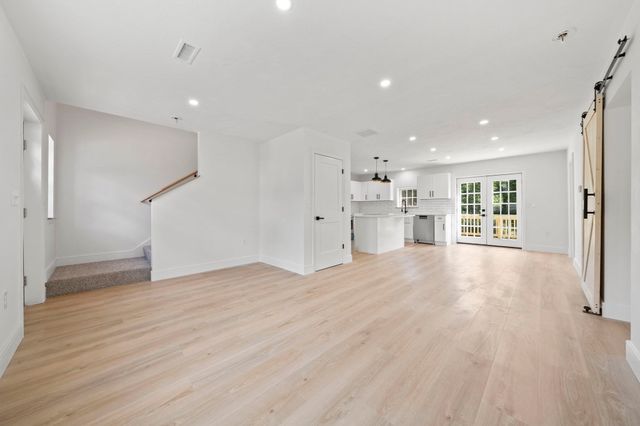 186 Elm, Hanover, MA 02339