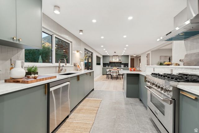 3259 E LITTLE COTTONWOOD RD, Sandy, UT 84092