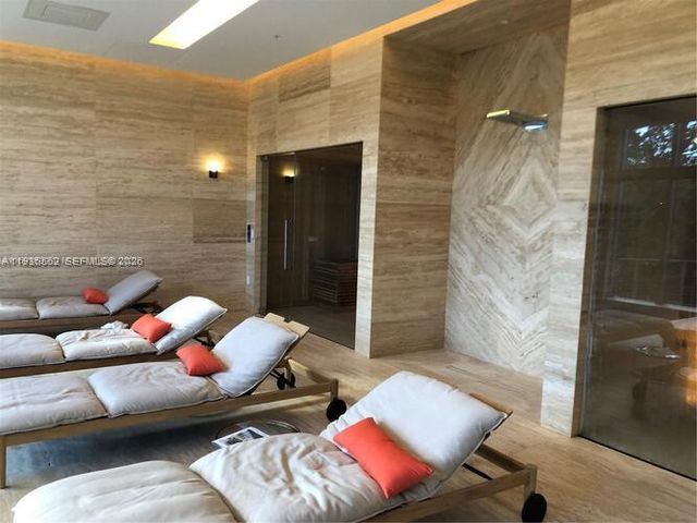 17301 Biscayne Boulevard 1105, North Miami Beach, FL 33160
