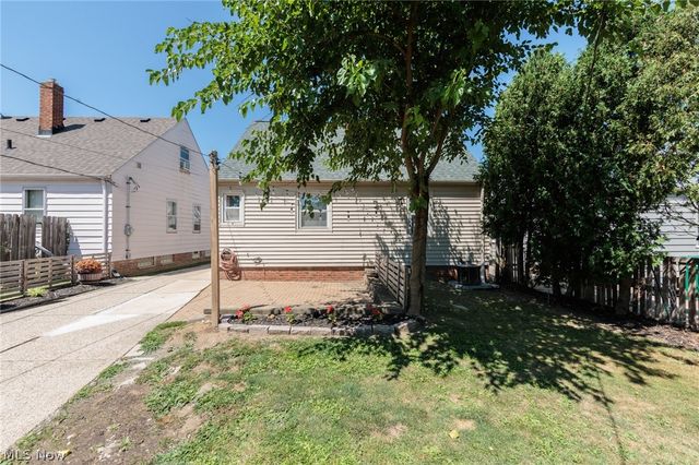15308 Maplewood Avenue, Maple Heights, OH 44137