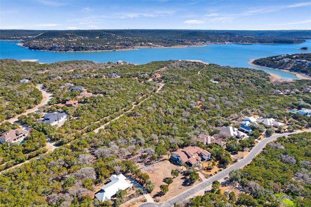 17712 Regatta View DR, Jonestown, TX 78645