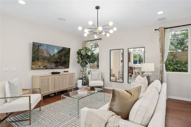 101 Newington, Irvine, CA 92618