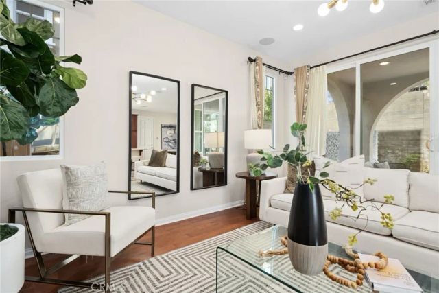 101 Newington, Irvine, CA 92618