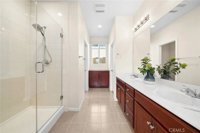 101 Newington, Irvine, CA 92618