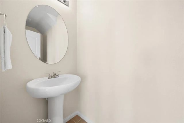 101 Newington, Irvine, CA 92618