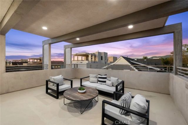 101 Newington, Irvine, CA 92618