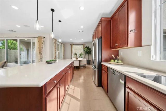 101 Newington, Irvine, CA 92618