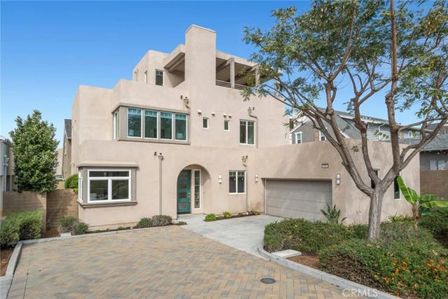 101 Newington, Irvine, CA 92618